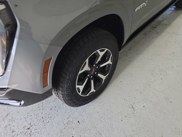 New 2026 GMC Yukon XL AT4 w/ AT4 Premium Package AWD/4WD image 10