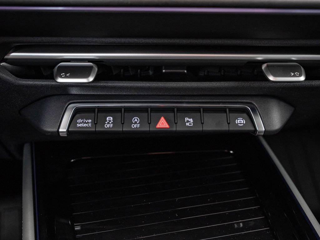 New 2026 Audi Q3 quattro 2.0T image 38