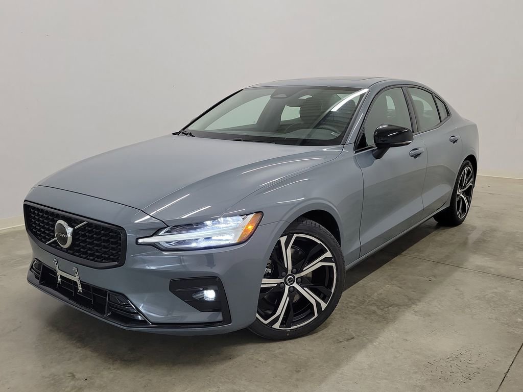 Used 2024 Volvo S60 B5 Core AWD/4WD image 32