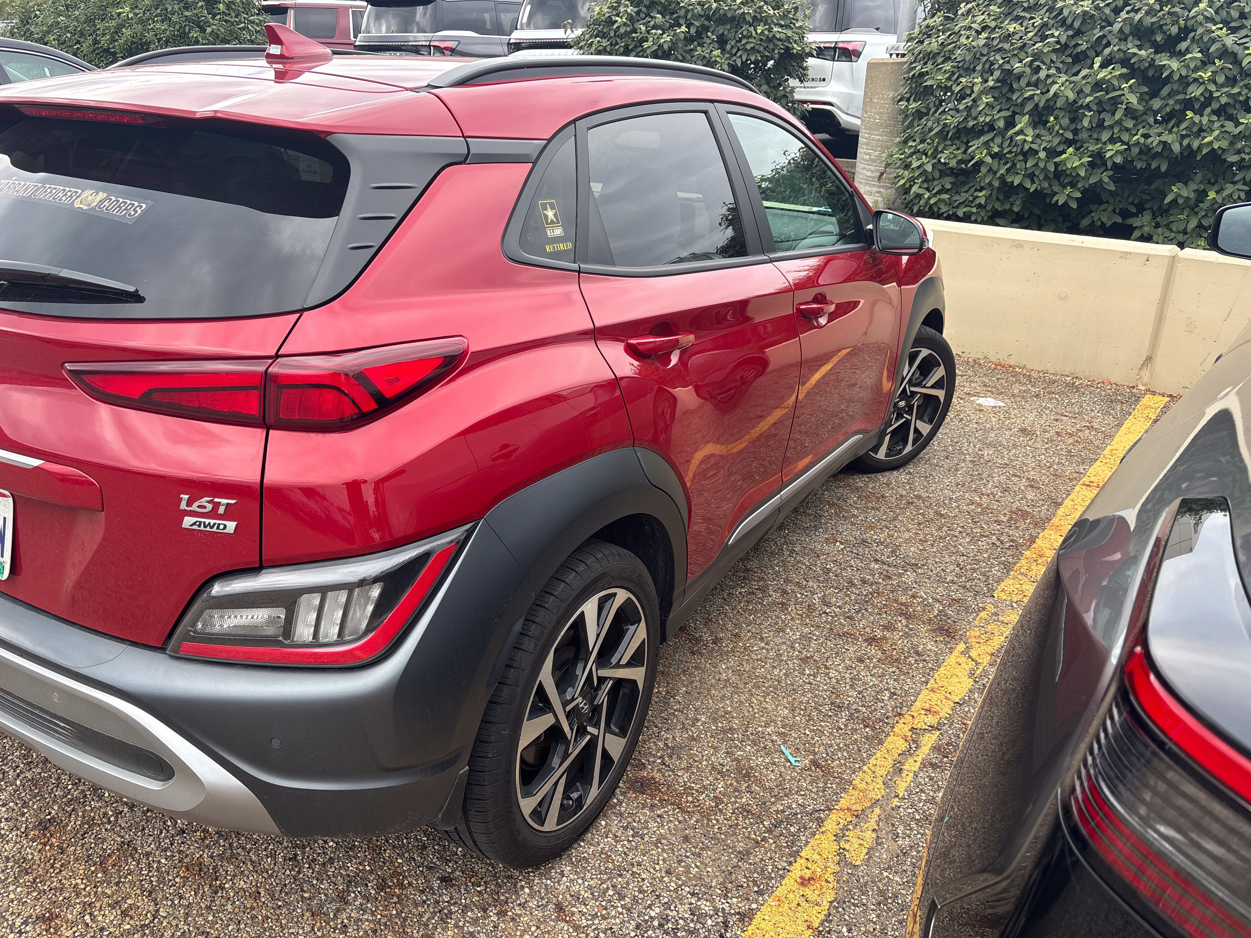 Used 2022 Hyundai Kona Limited w/ Cargo Package AWD/4WD image 5