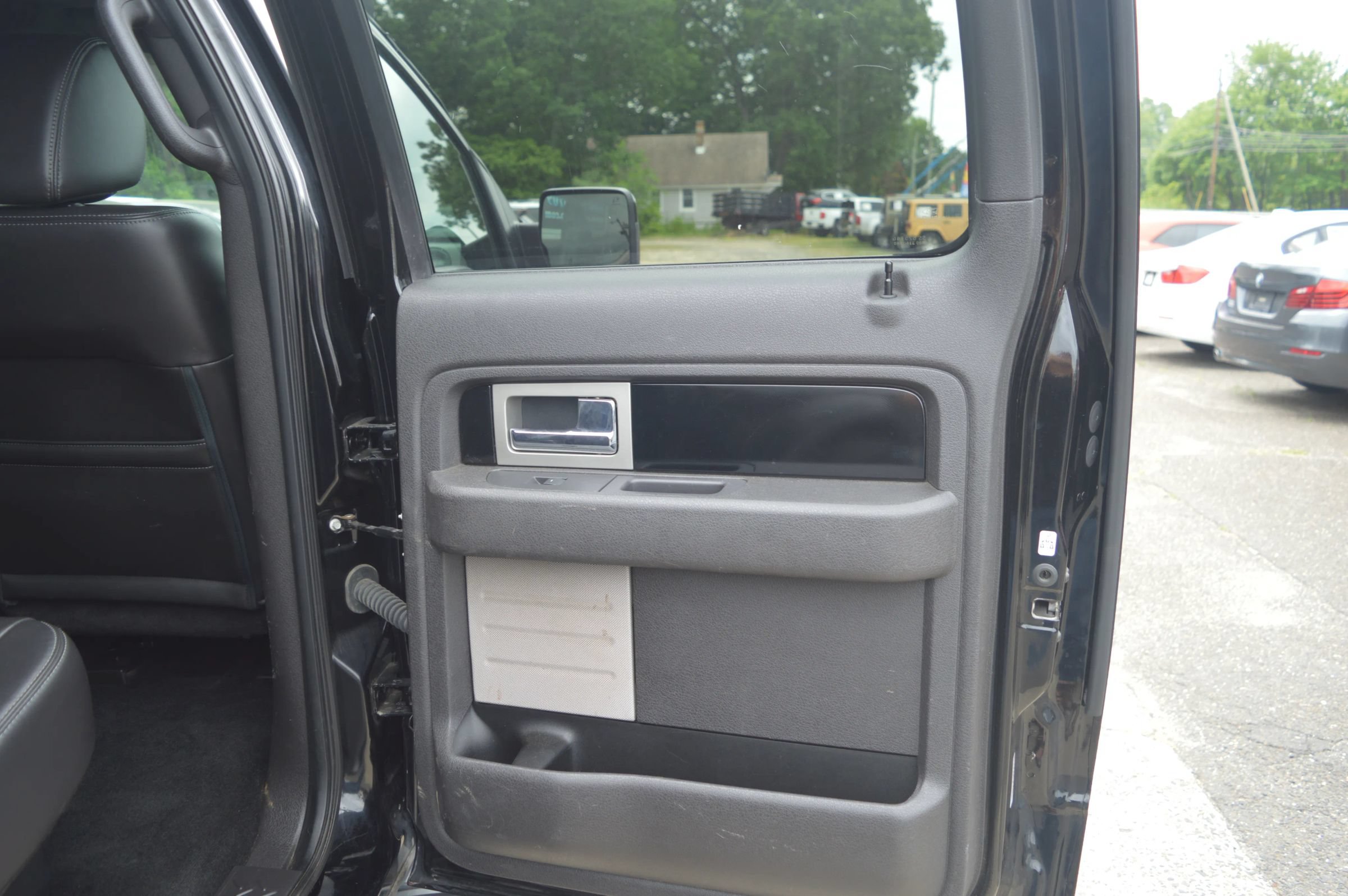 Used 2011 Ford F150 FX4 w/ FX Luxury Pkg AWD/4WD image 26