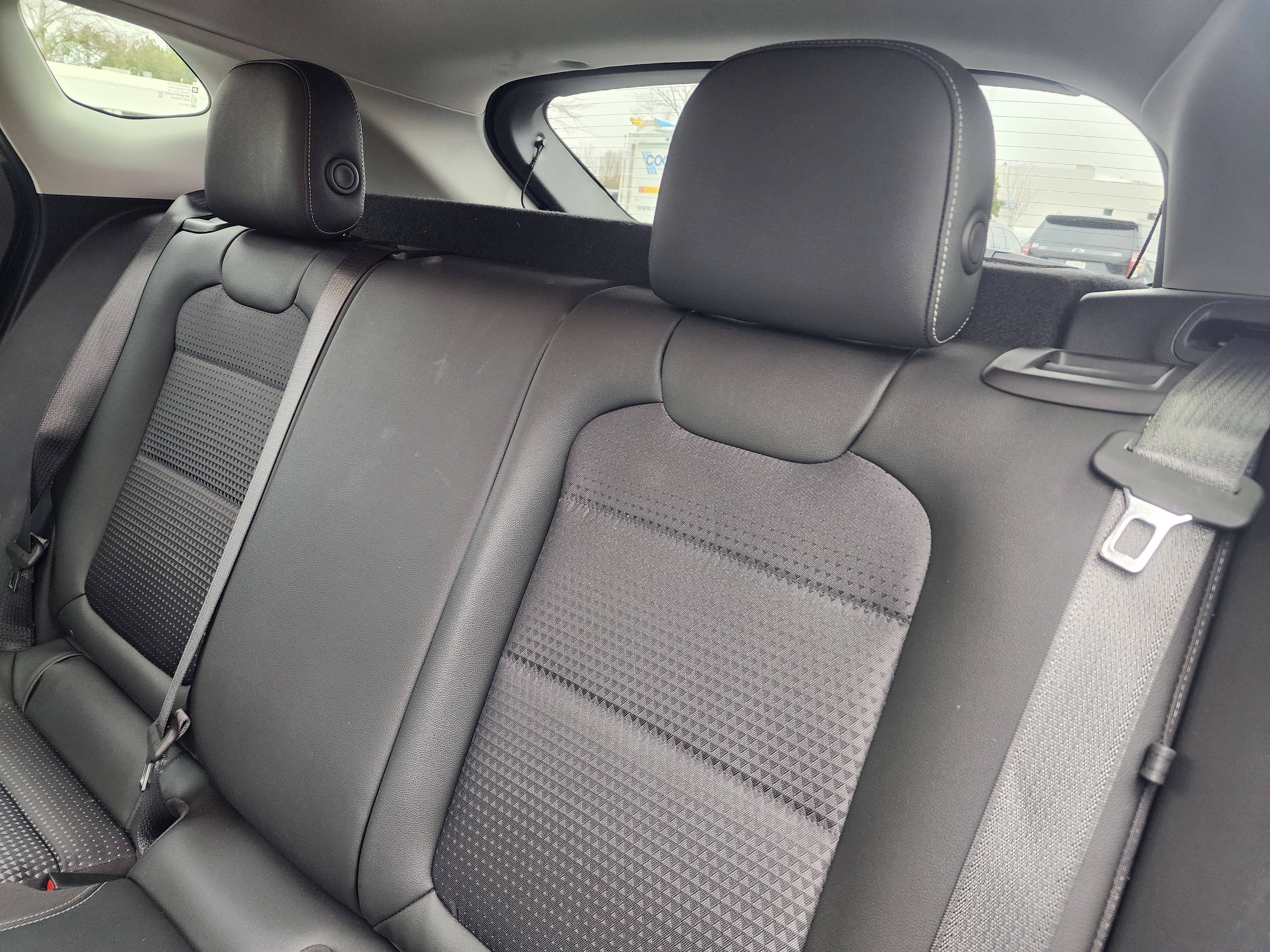 Used 2025 Chevrolet Trax LT w/ LT Convenience Package image 13