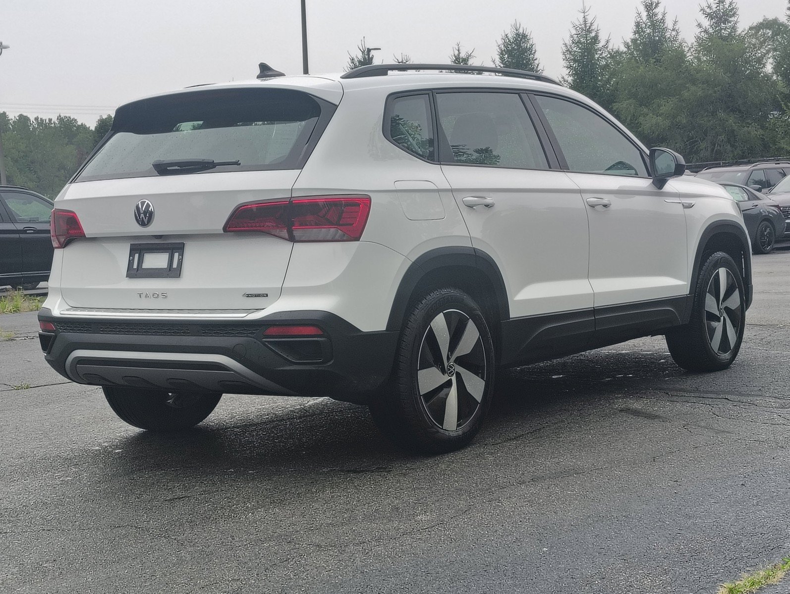 Used 2024 Volkswagen Taos S AWD/4WD image 27