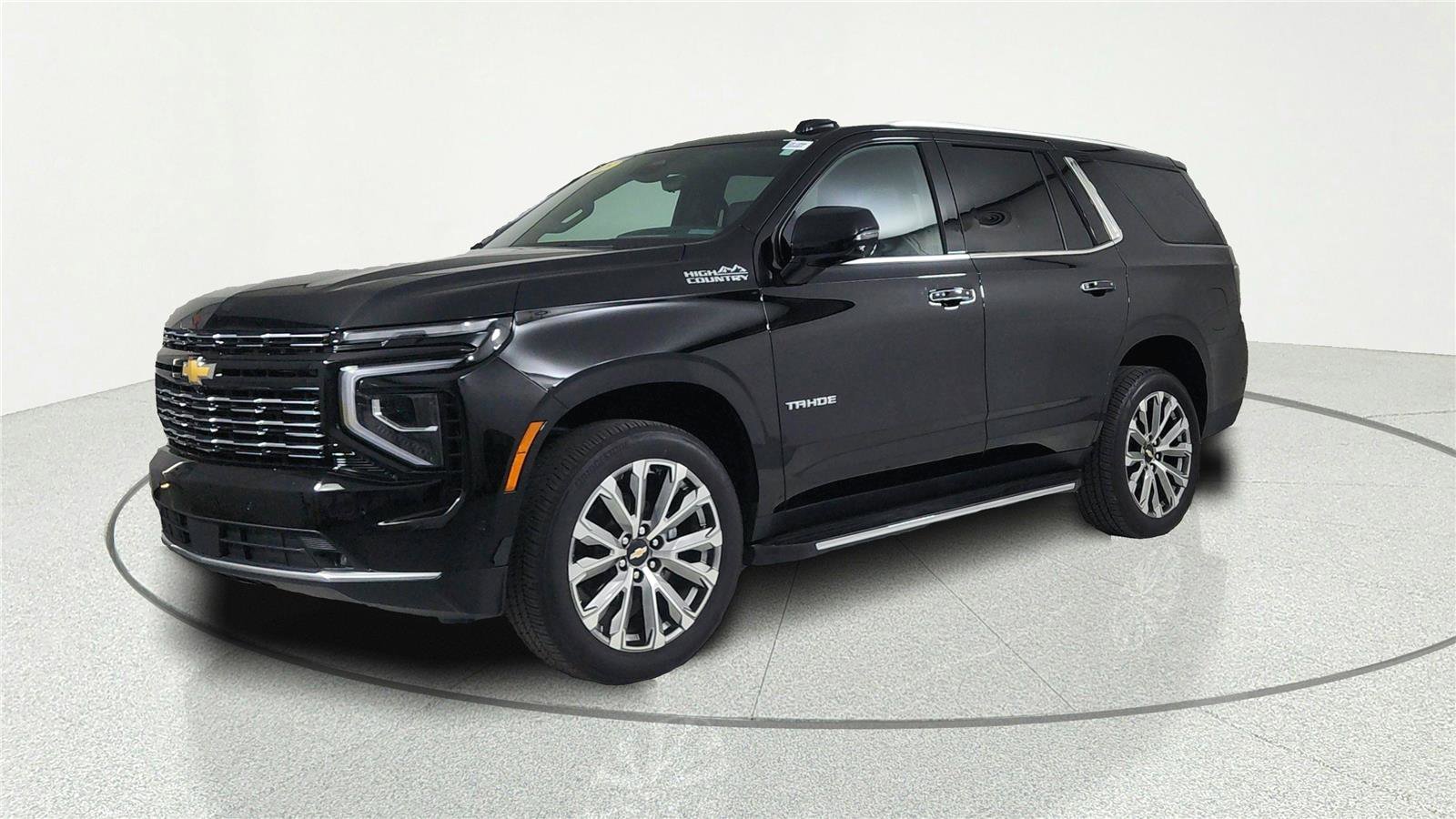 Used 2025 Chevrolet Tahoe High Country image 2