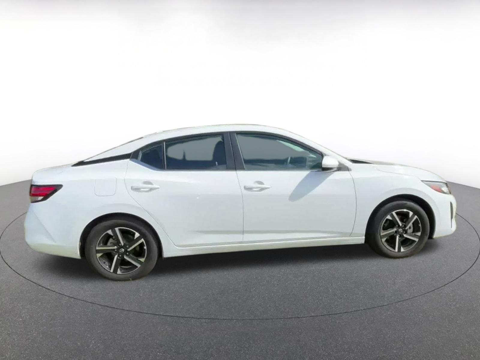 Used 2025 Nissan Sentra SV FWD image 15