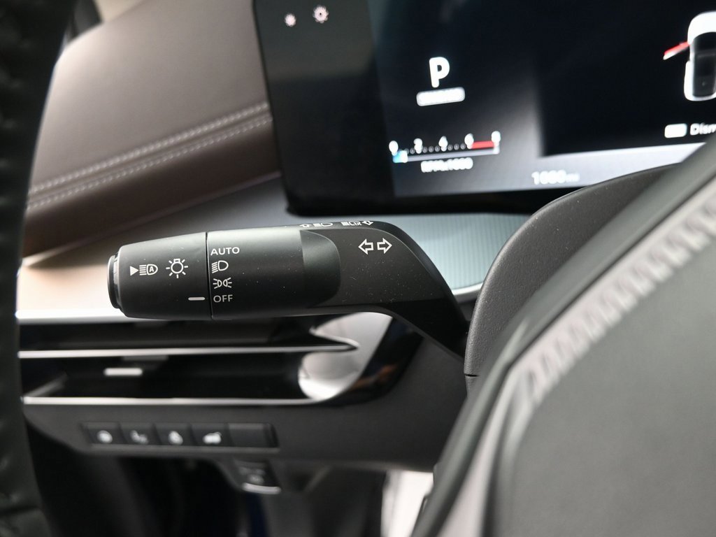 Used 2025 Nissan Murano Platinum w/ Cargo Package image 24