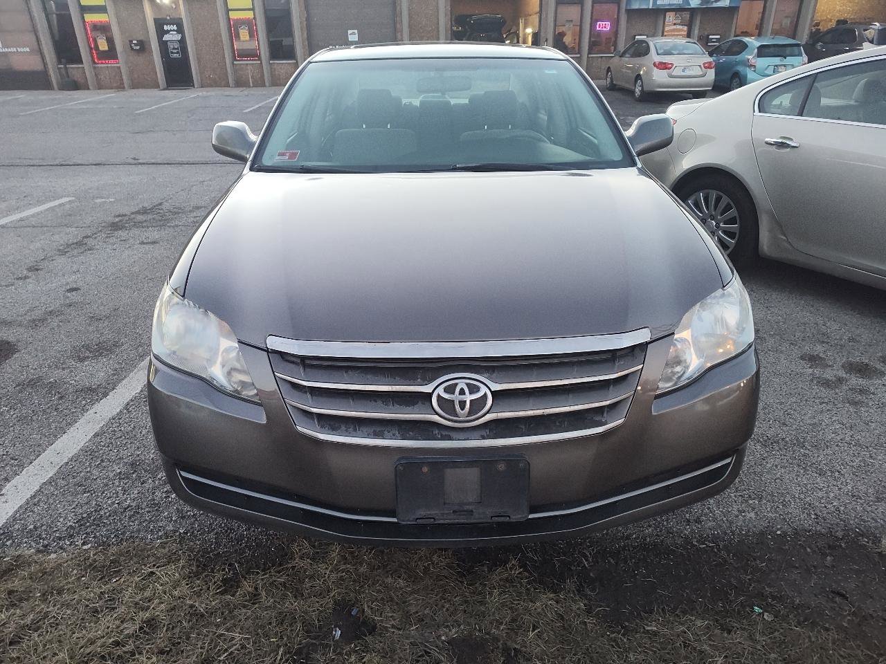 Used 2006 Toyota Avalon XL image 2