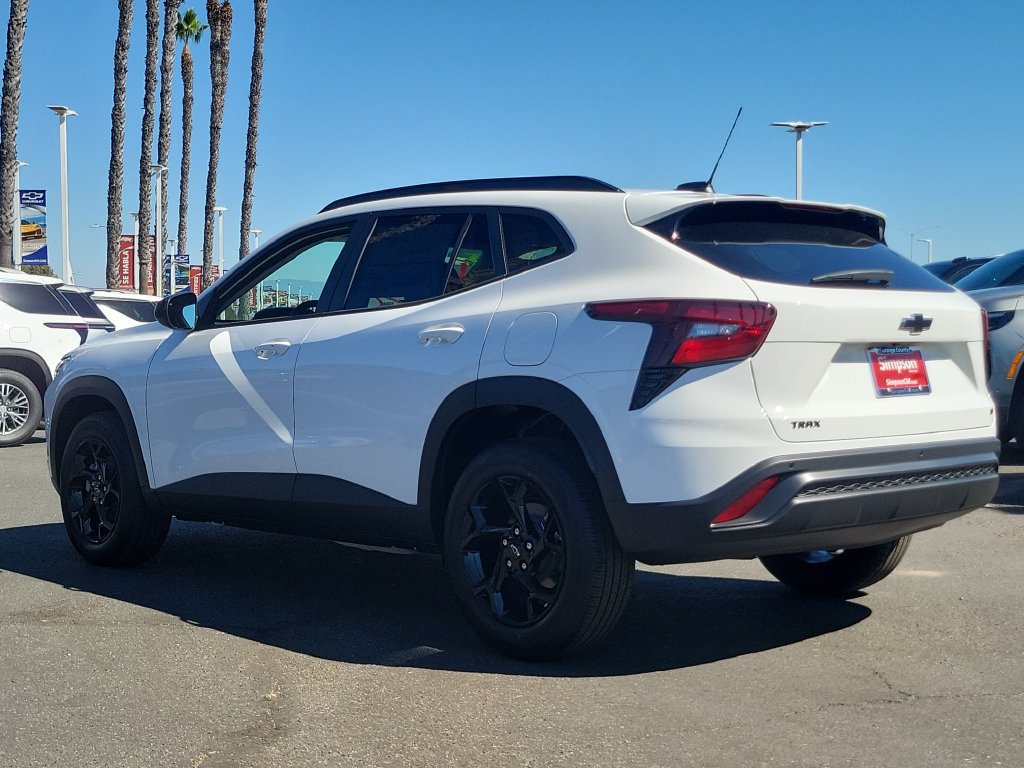 New 2026 Chevrolet Trax LT w/ Driver Confidence Package FWD image 2