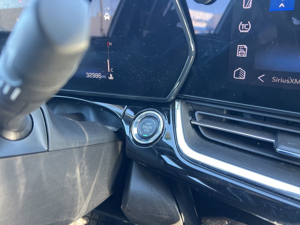 Used 2024 Chevrolet Trax RS w/ Sunroof Package image 15