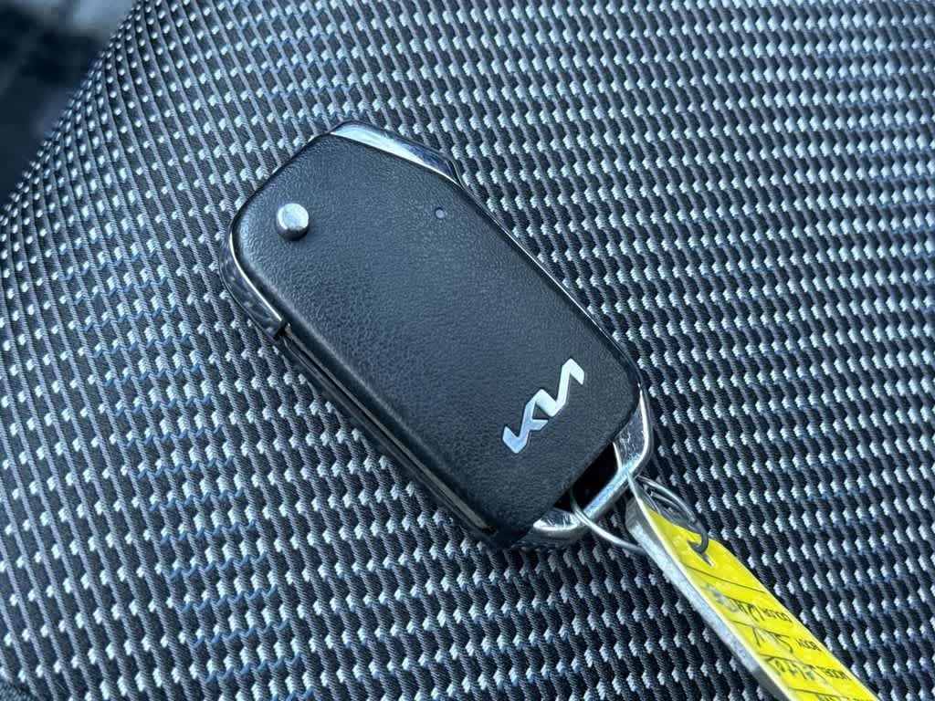 Used 2024 Kia Seltos LX AWD/4WD image 28