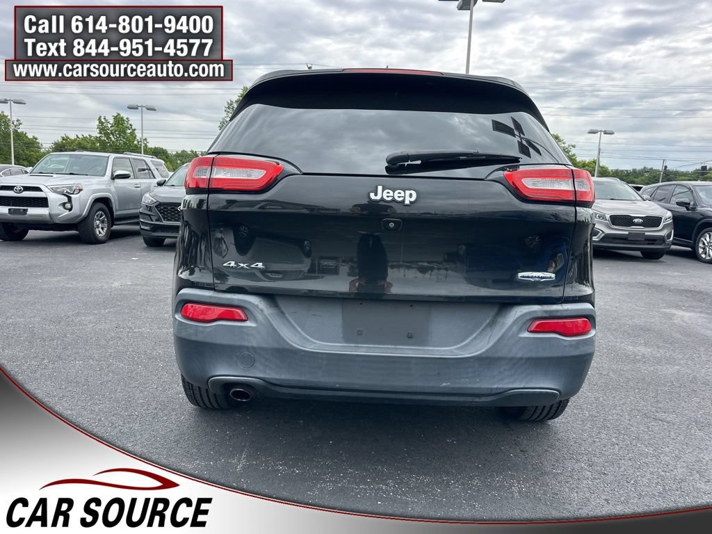 Used 2016 Jeep Cherokee Latitude w/ Comfort/Convenience Group AWD/4WD image 6
