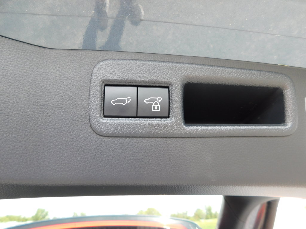 Used 2023 Toyota Venza Limited AWD/4WD image 24