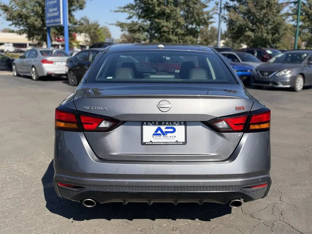 Used 2024 Nissan Altima 2.5 SR FWD image 5