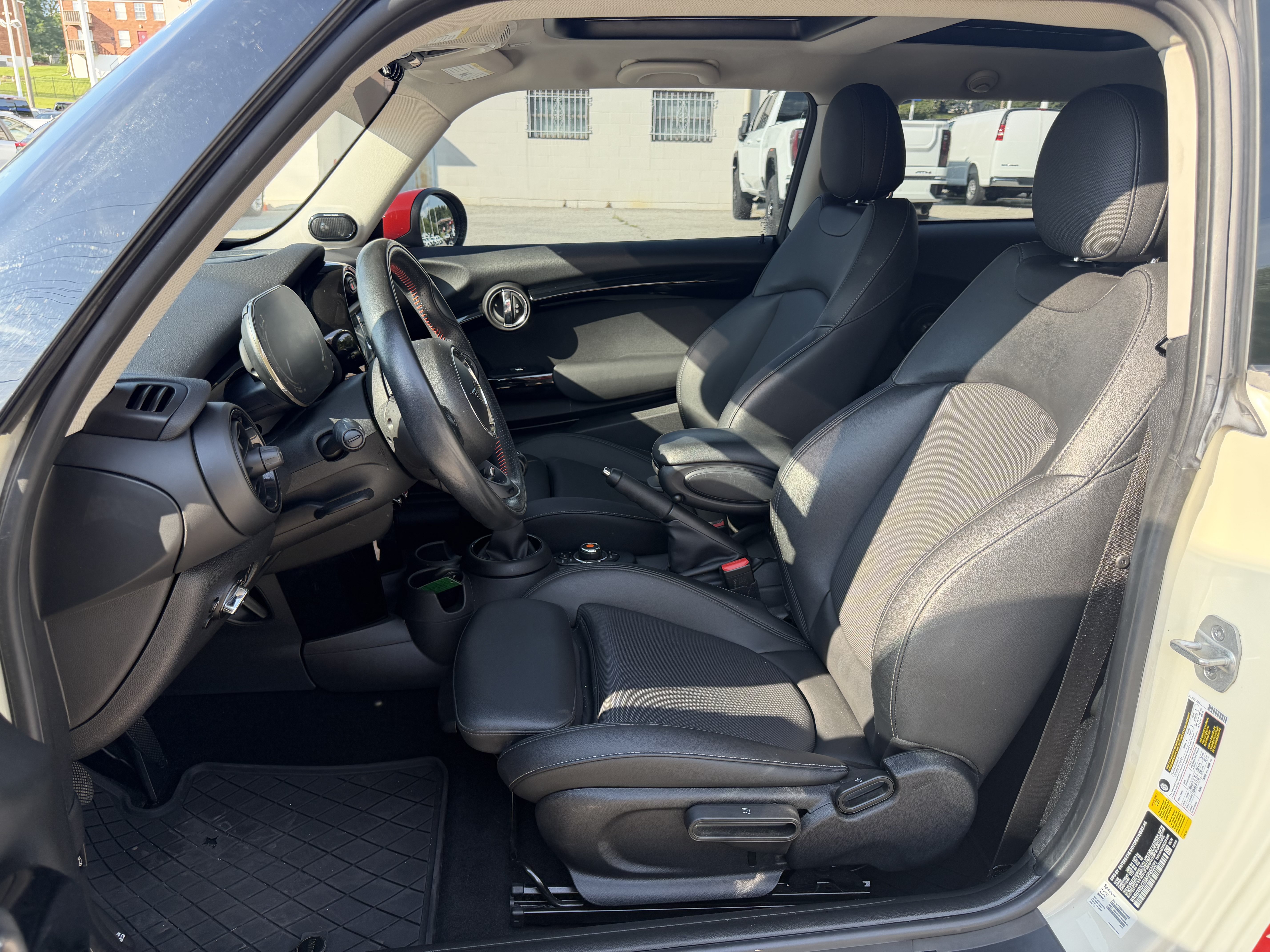 Used 2021 MINI Cooper S w/ 6.5" Touchscreen Package FWD image 12