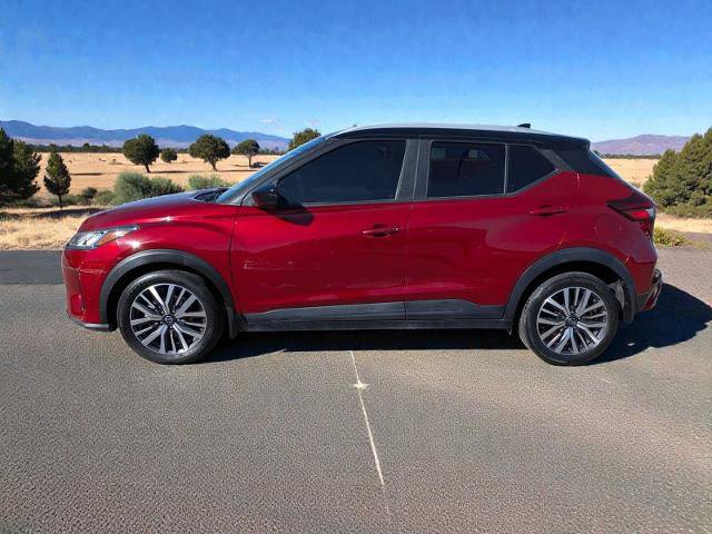 Used 2021 Nissan Kicks SV image 3