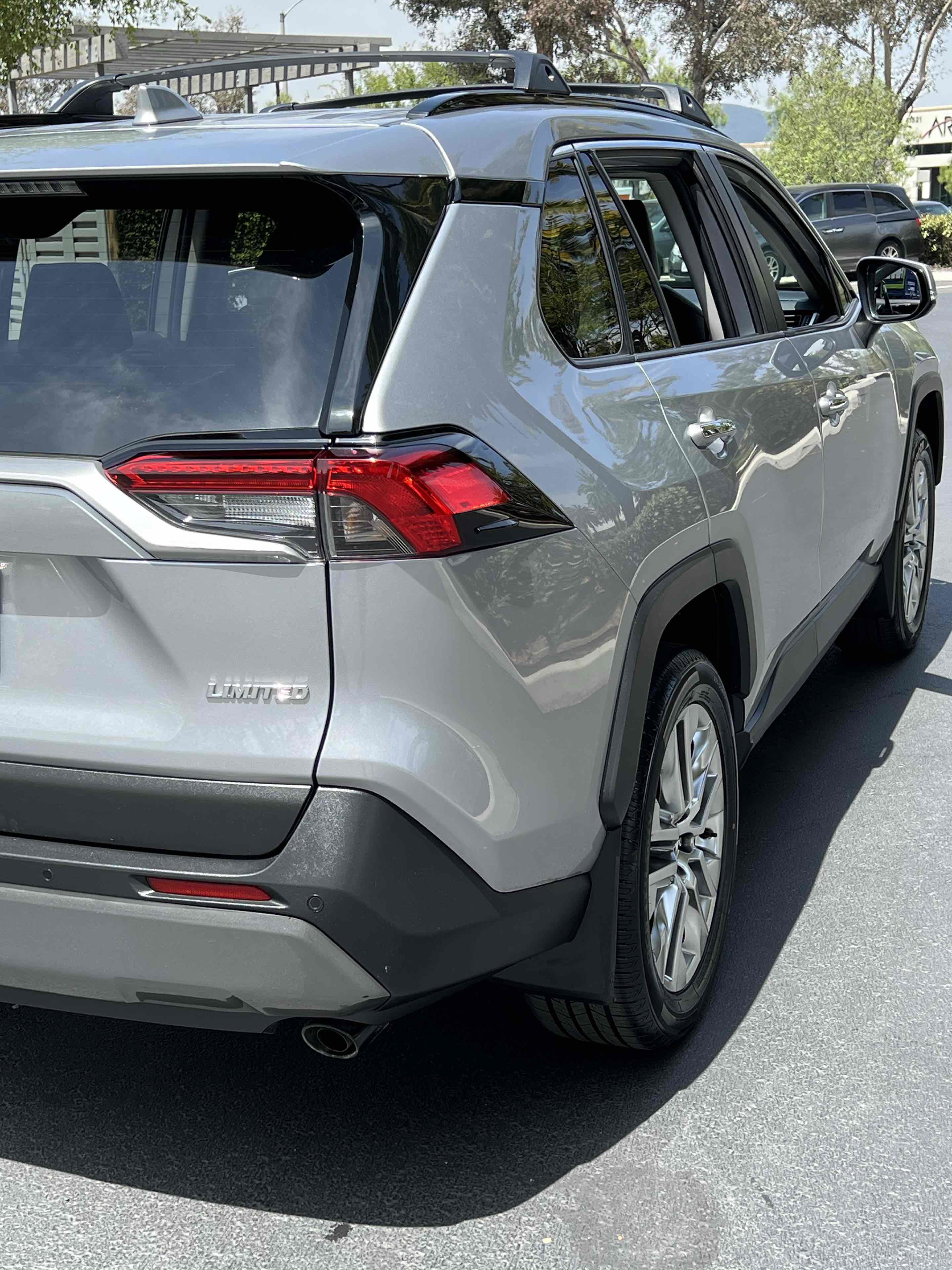 Used 2021 Toyota RAV4 Limited w/ Carpet Mat Package (TMS) image 64