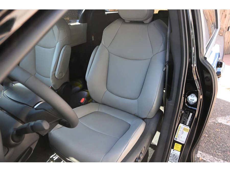 New 2025 Toyota Sienna XLE w/ XLE Plus Package AWD/4WD image 14