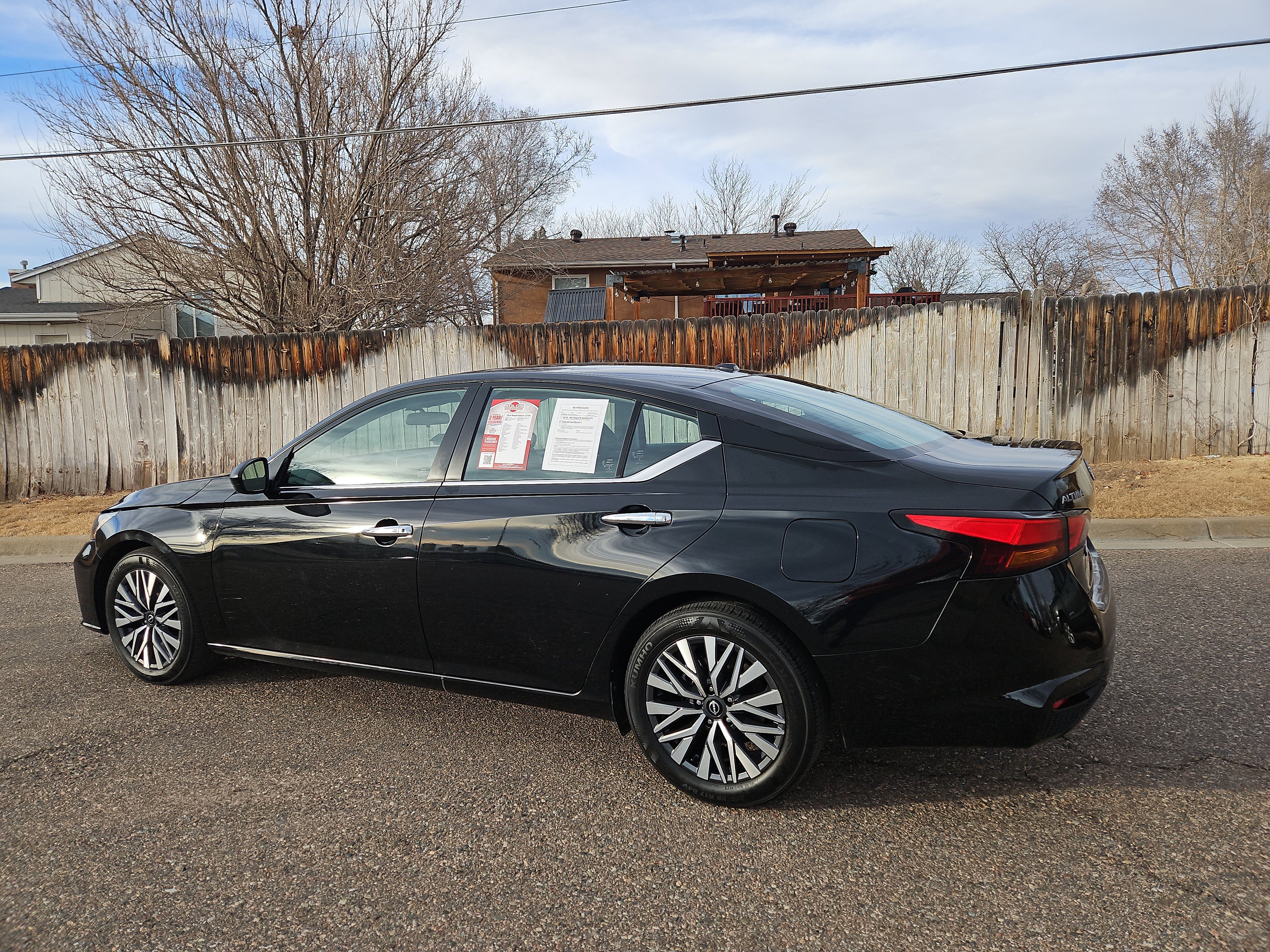 Used 2024 Nissan Altima 2.5 SV image 3