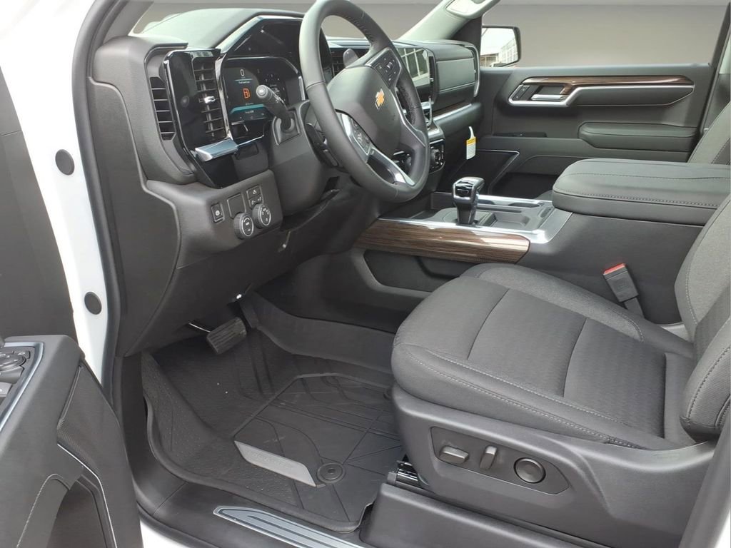 New 2026 Chevrolet Silverado 1500 LT w/ Protection Package RWD image 5