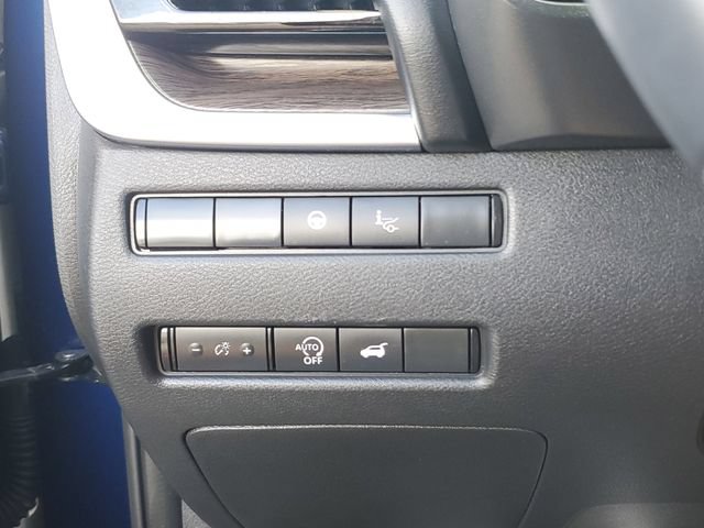 Used 2024 Nissan Rogue Platinum w/ Platinum Premium Package AWD/4WD image 24