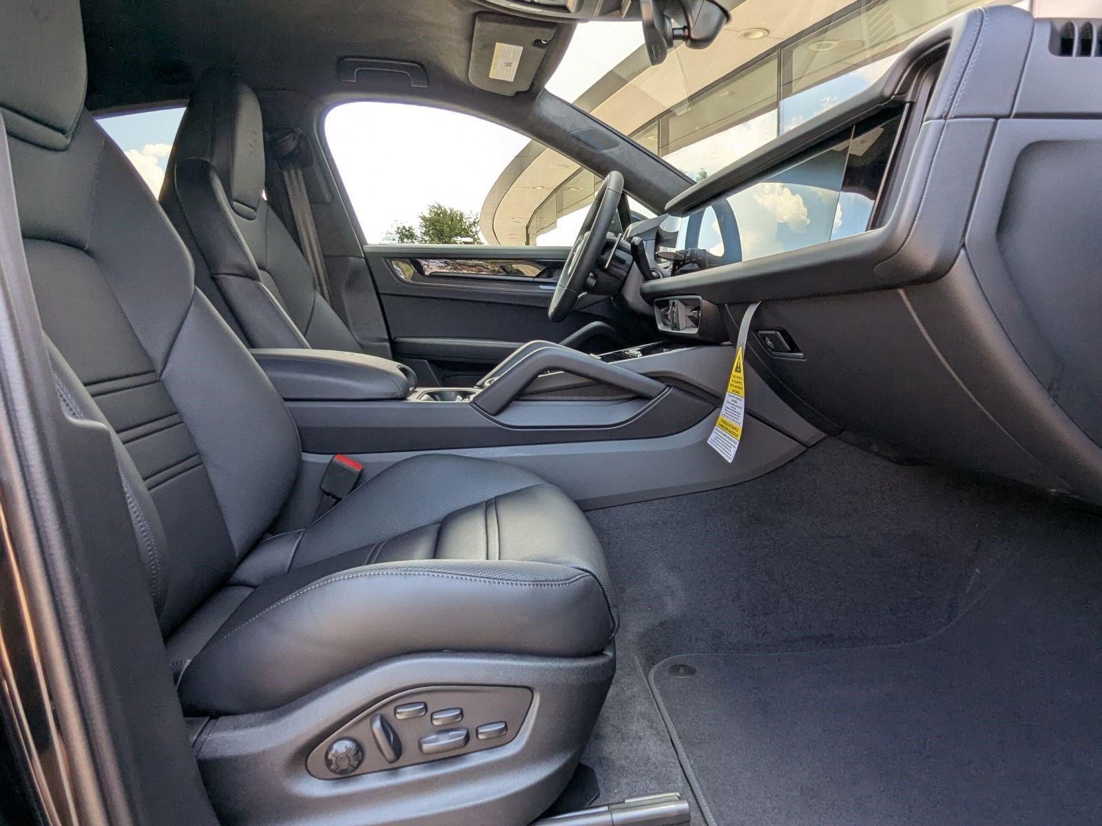 New 2026 Porsche Cayenne Turbo GT image 25