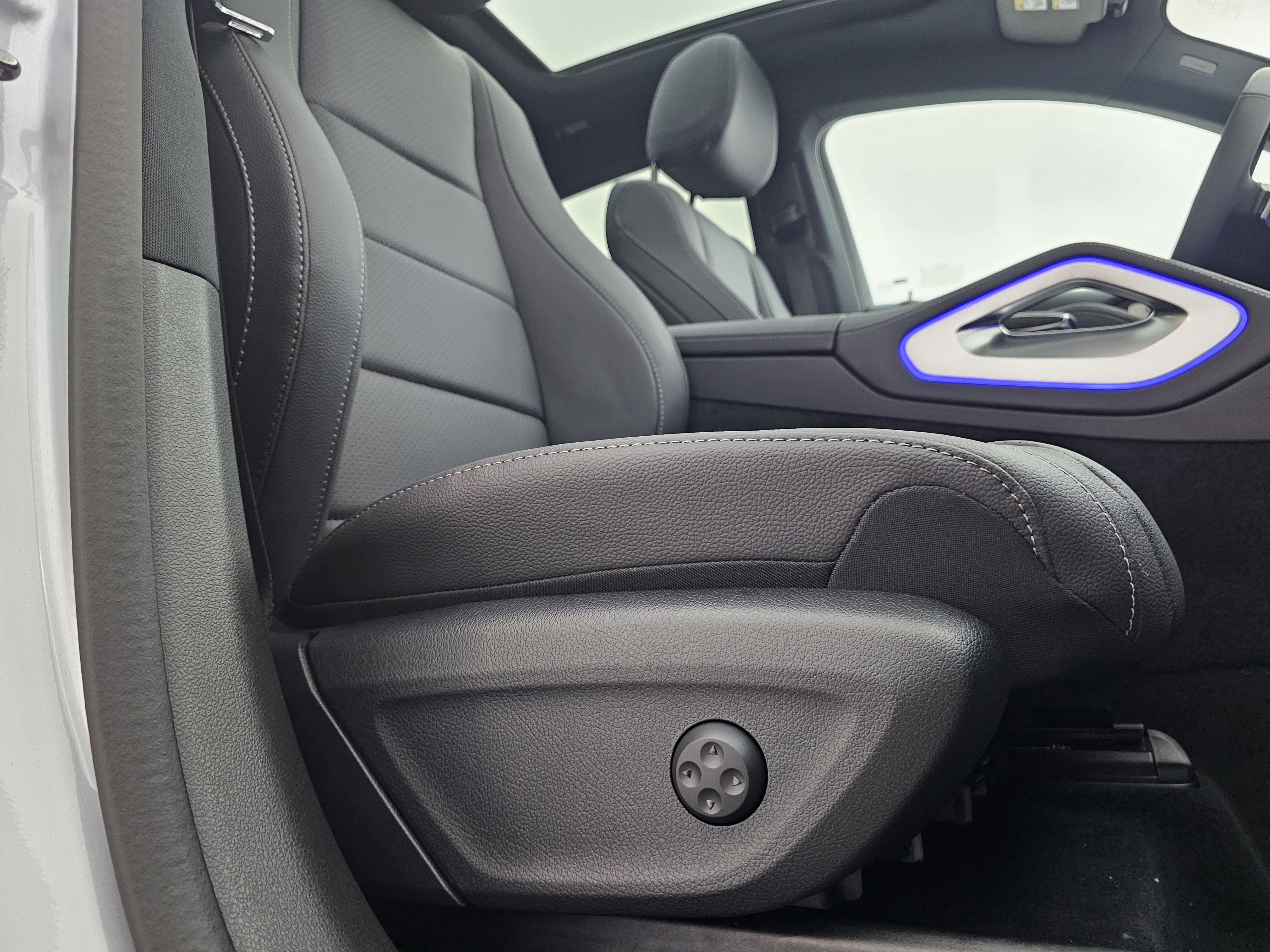 New 2026 Mercedes-Benz GLE 450 4MATIC Coupe image 17