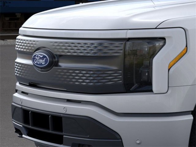 New 2025 Ford F150 Lightning Flash AWD/4WD image 17