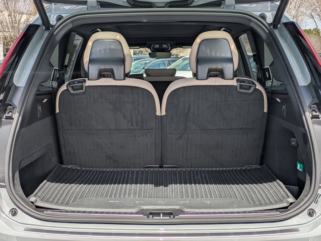 Used 2026 Volvo XC90 B6 Plus w/ Protection Package Premier AWD/4WD image 13