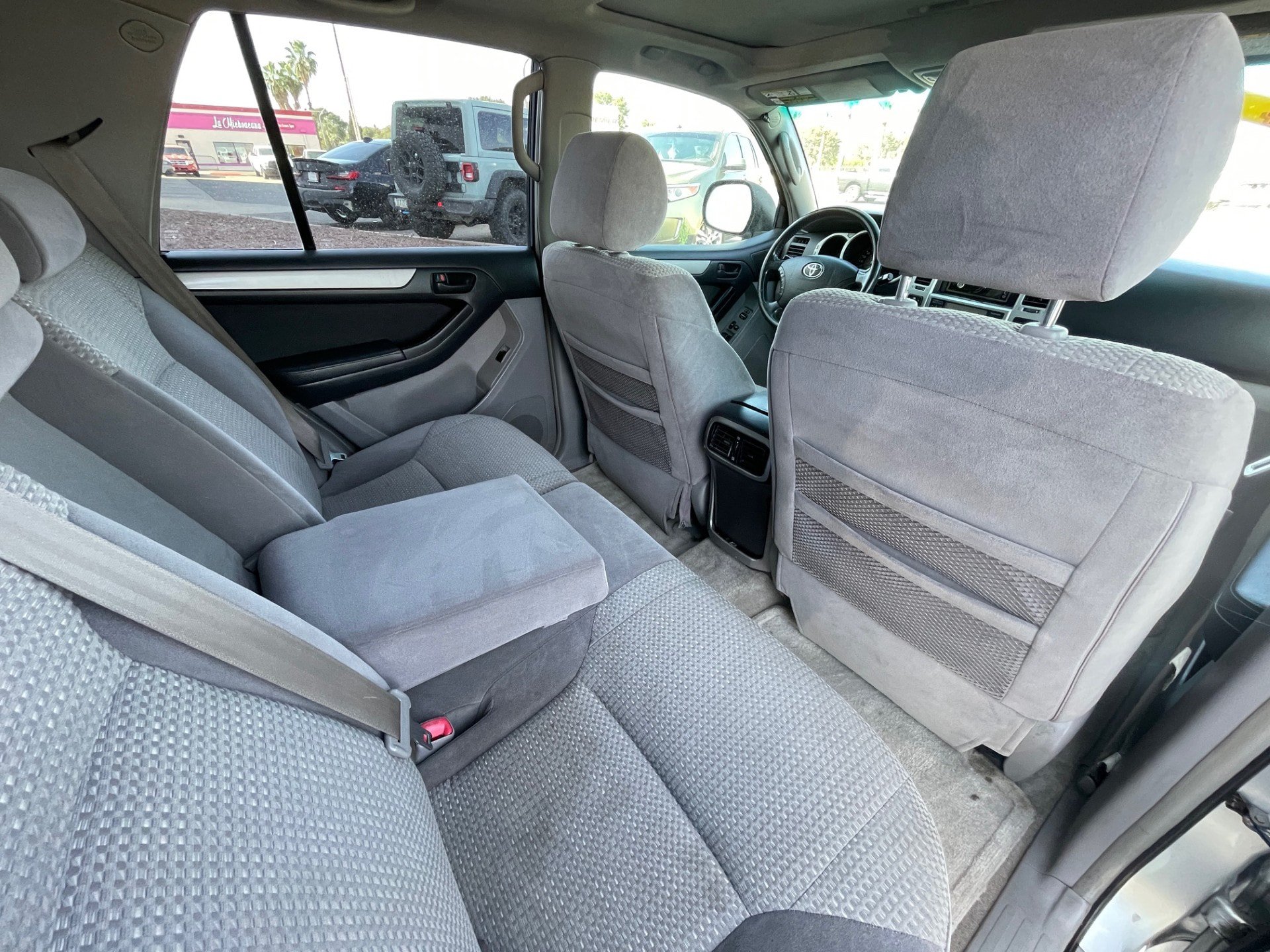 Used 2004 Toyota 4Runner SR5 AWD/4WD image 21