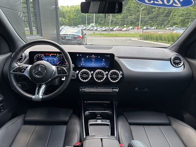 Used 2025 Mercedes-Benz GLA 250 4MATIC image 28