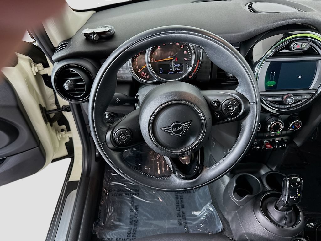 Used 2021 MINI Cooper 2-Door Hardtop FWD image 21