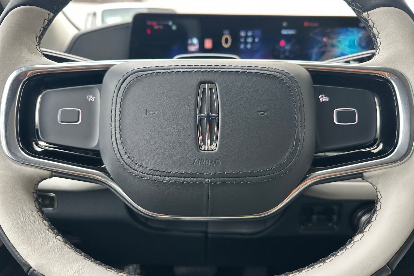 New 2026 Lincoln Navigator Premiere image 24