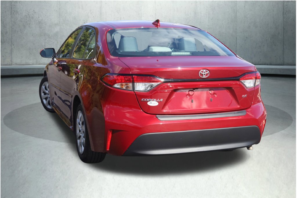Used 2024 Toyota Corolla LE FWD image 32