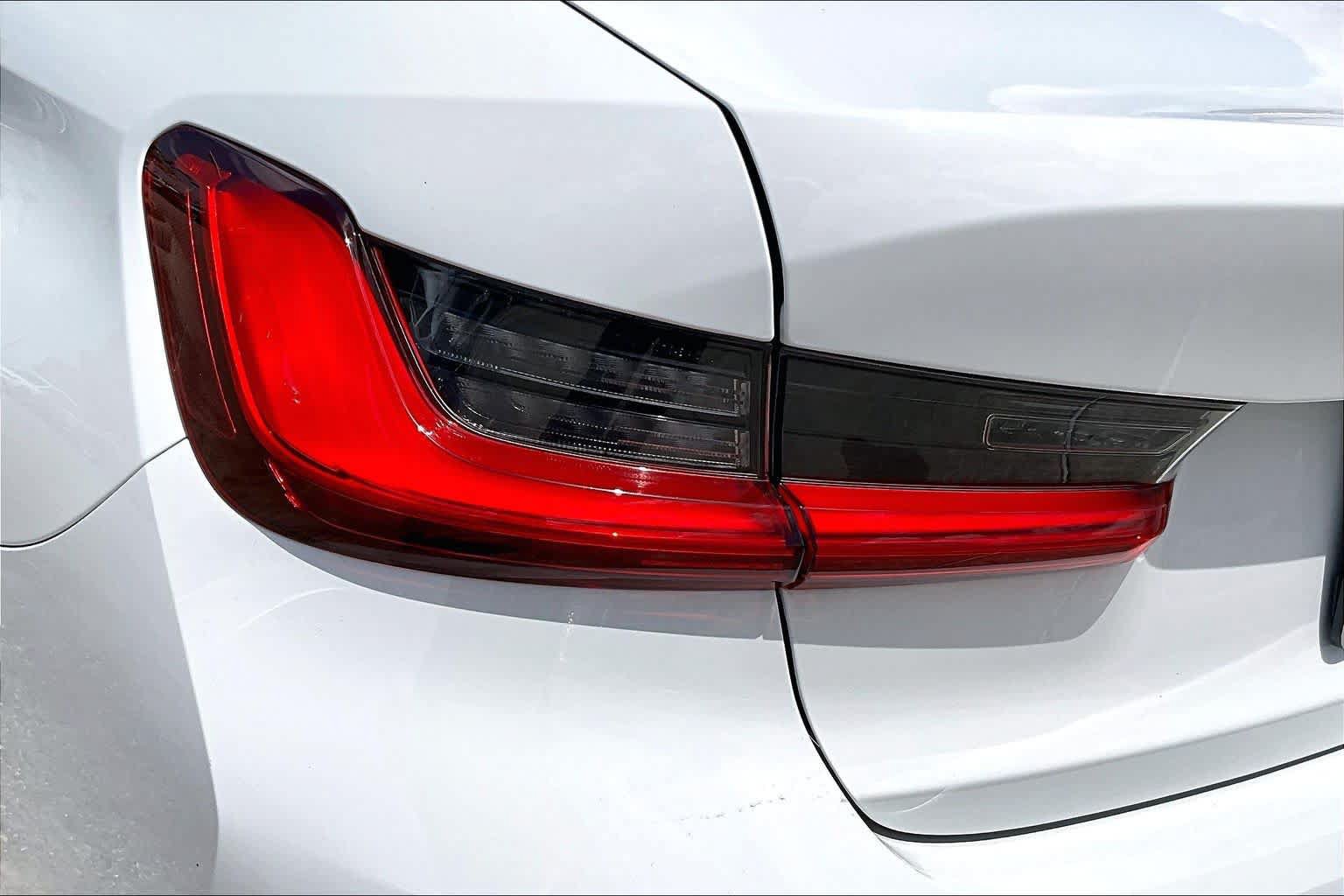 Used 2021 BMW 330i Sedan w/ Convenience Package RWD image 26