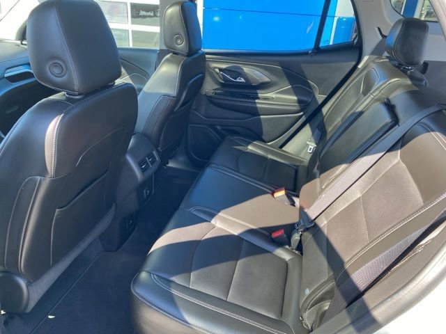 Used 2022 GMC Terrain SLT image 33