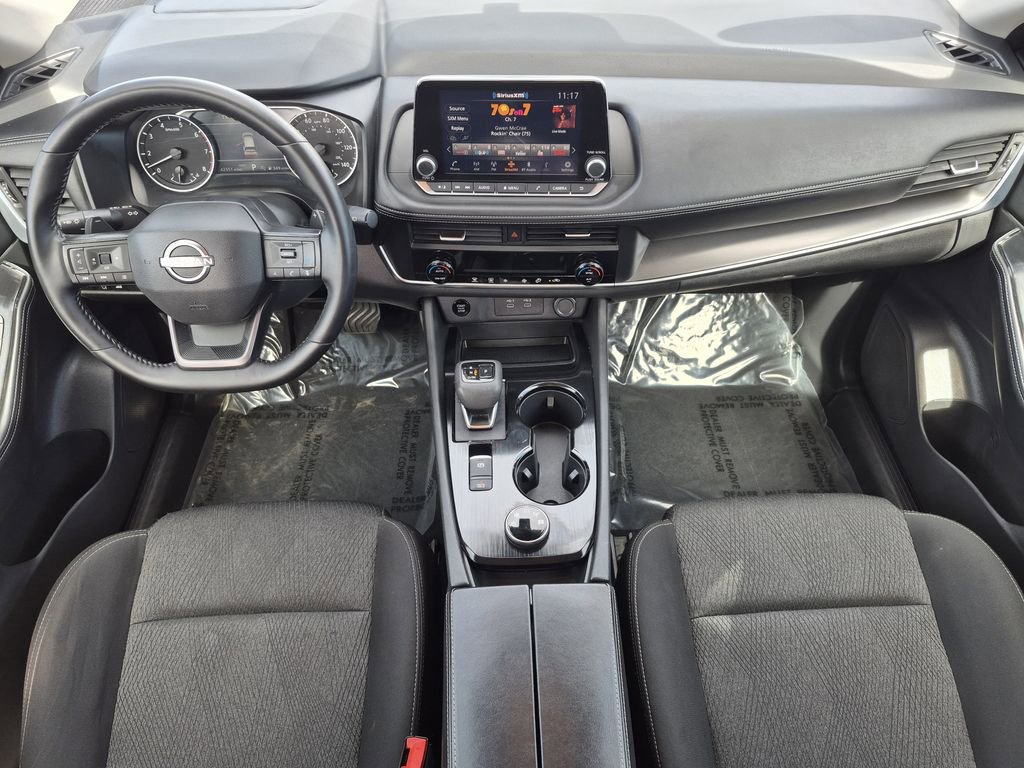 Used 2025 Nissan Rogue SV image 14