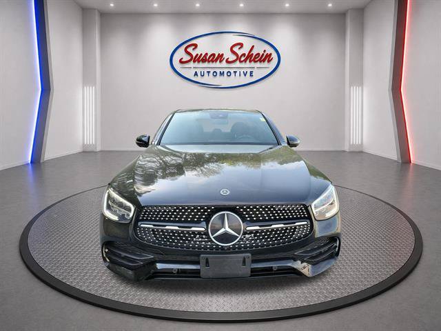 Used 2023 Mercedes-Benz GLC 300 4MATIC Coupe image 2