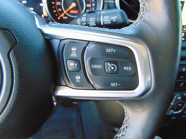 Used 2019 Jeep Wrangler Unlimited Sahara AWD/4WD image 17