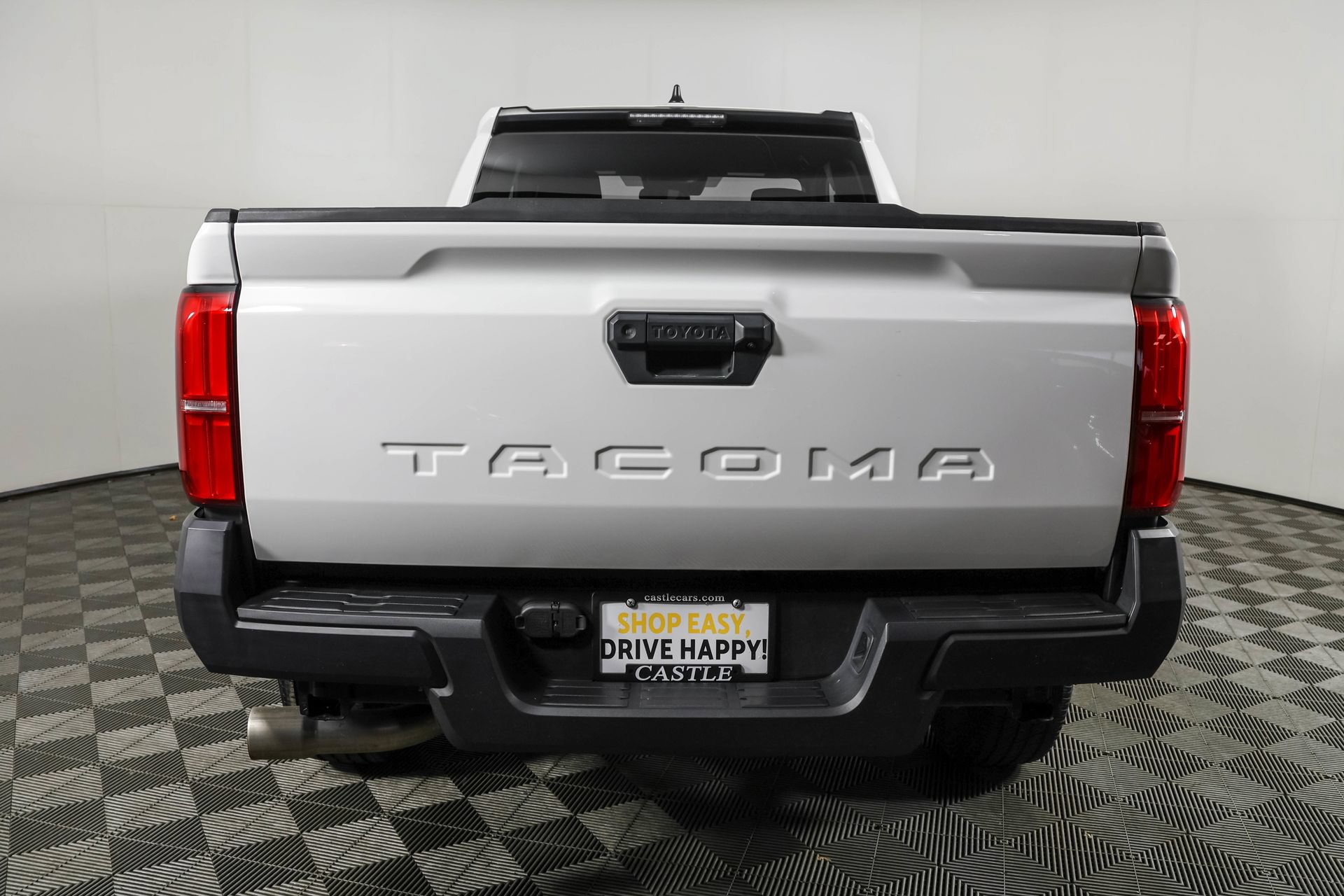 Used 2024 Toyota Tacoma SR RWD image 16