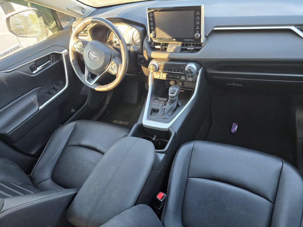 Used 2022 Toyota RAV4 XLE Premium AWD/4WD image 14