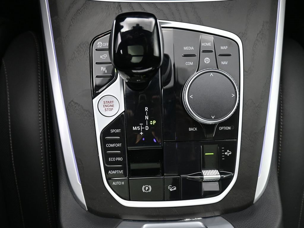 Used 2022 BMW X7 xDrive40i w/ Premium Package image 18