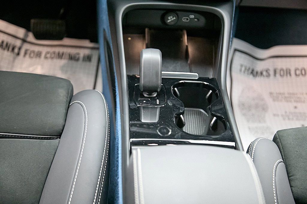 Certified 2023 Volvo XC40 Recharge Ultimate image 31