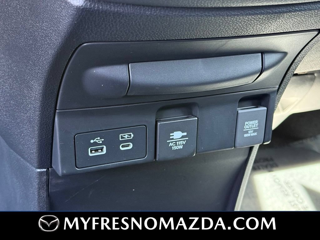 Used 2025 Honda Odyssey Touring image 32