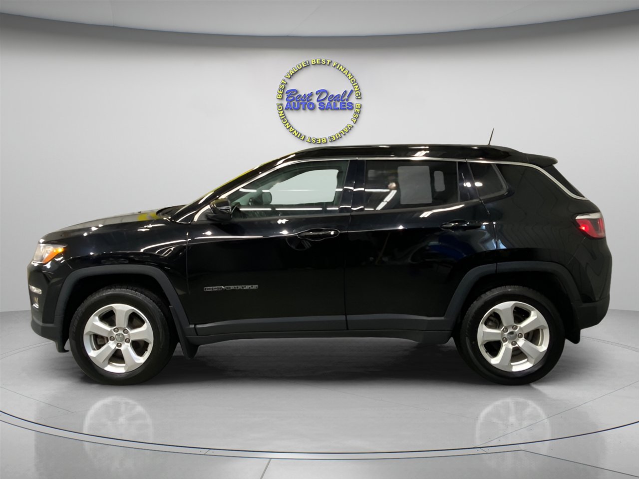 Used 2019 Jeep Compass Latitude w/ Cold Weather Group image 2
