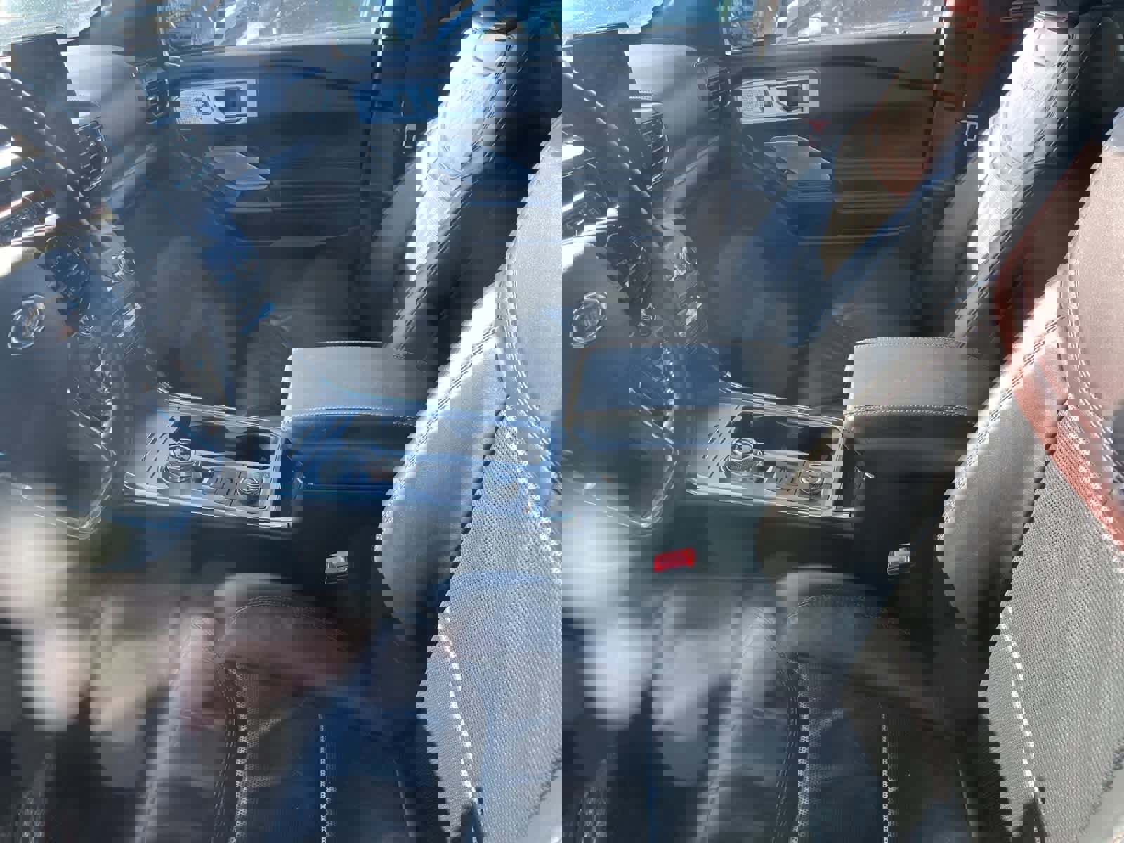 Used 2020 Ford Explorer Platinum w/ Premium Technology Package image 27