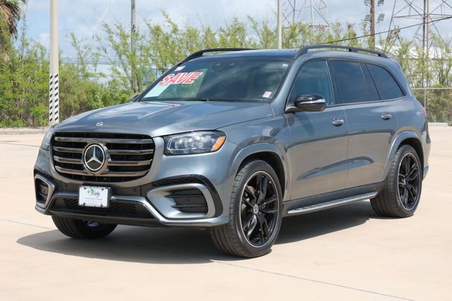 Used 2025 Mercedes-Benz GLS 580 4MATIC image 3