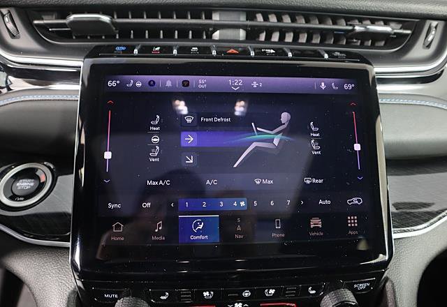 Used 2024 Jeep Grand Cherokee Trailhawk w/ Luxury Tech Group III image 36