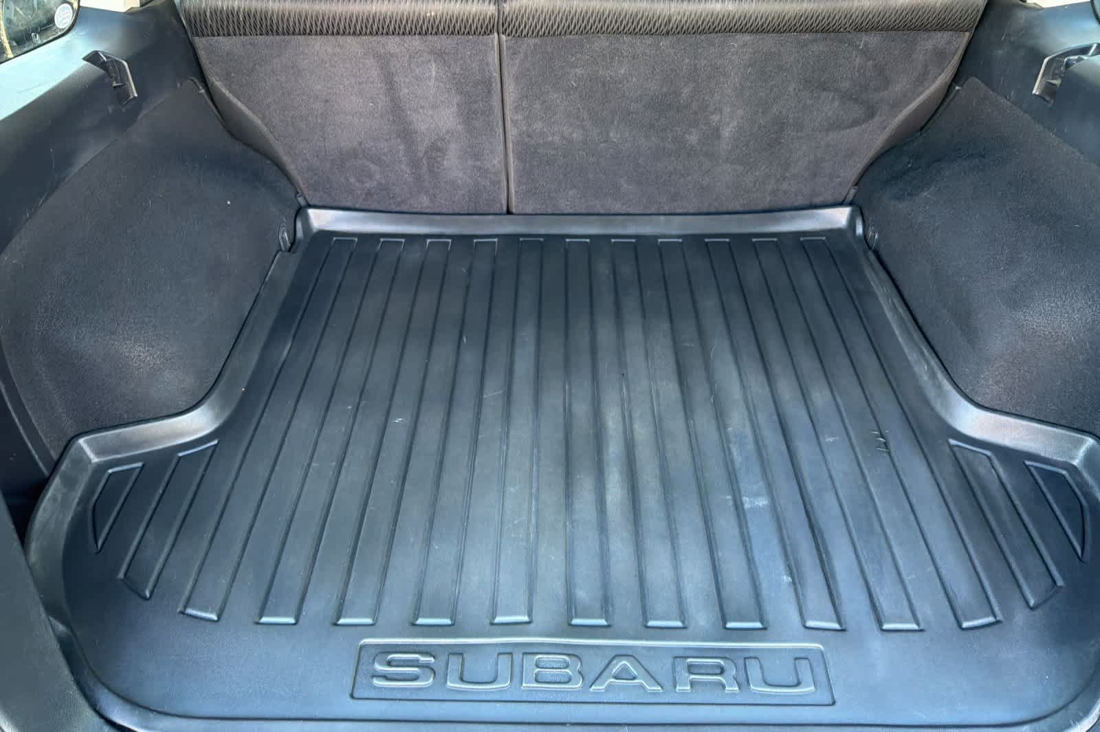 Used 2010 Subaru Outback 2.5i Premium AWD/4WD image 17