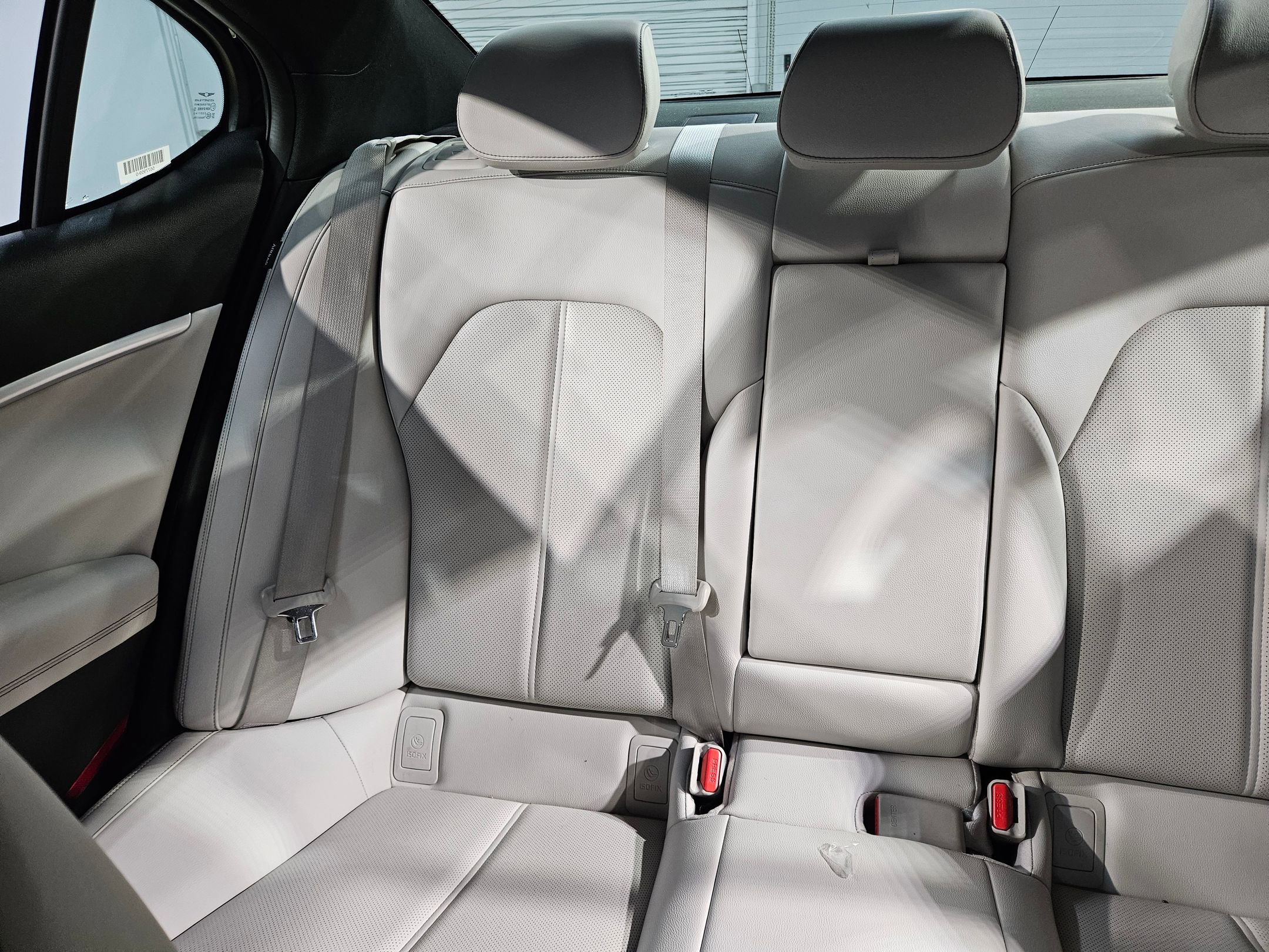 Used 2025 Genesis G70 2.5T RWD image 12