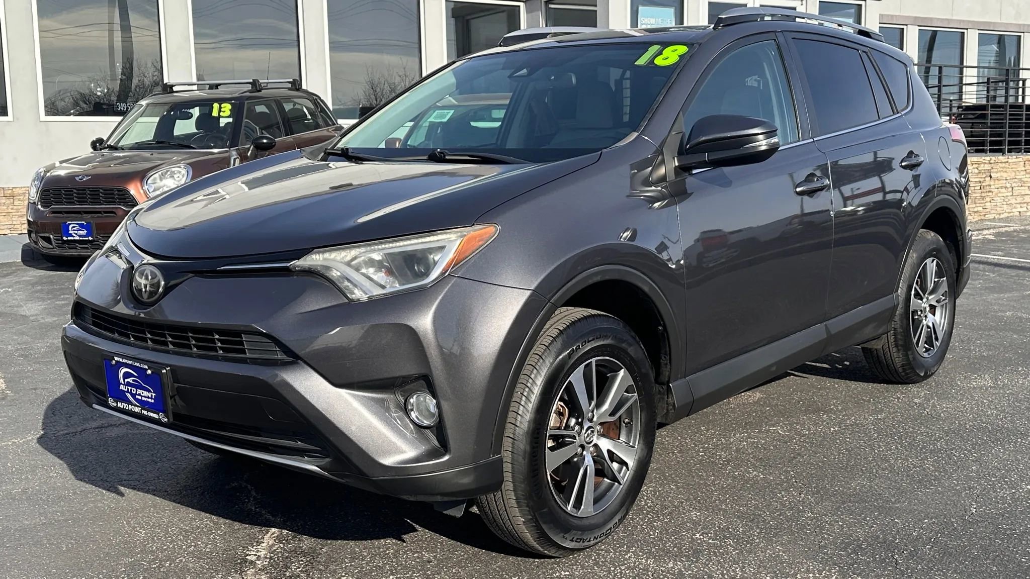 Used 2018 Toyota RAV4 XLE video 1